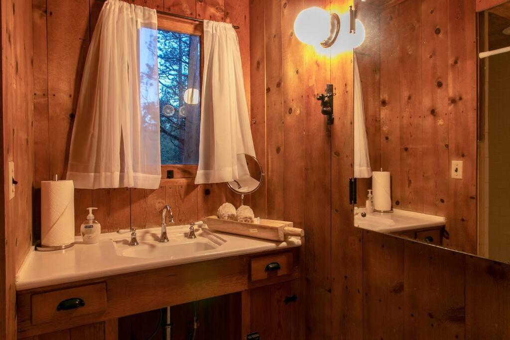 The Lodge At 11 Chimneys Idyllwild Eksteriør billede