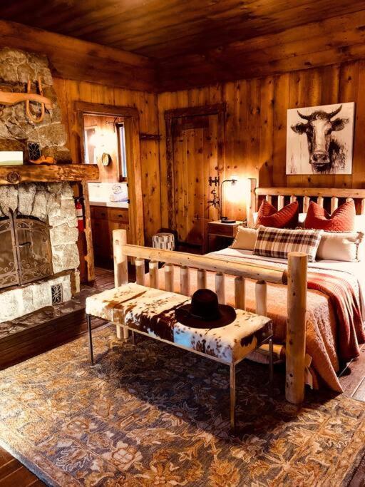 The Lodge At 11 Chimneys Idyllwild Eksteriør billede